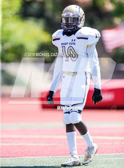 Thumbnail 2 in Notre Dame (SO) vs. Desert Vista (Honor Bowl) photogallery.