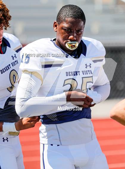 Thumbnail 2 in Notre Dame (SO) vs. Desert Vista (Honor Bowl) photogallery.
