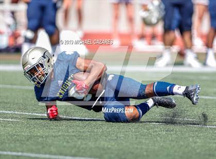 Thumbnail 1 in Notre Dame (SO) vs. Desert Vista (Honor Bowl) photogallery.