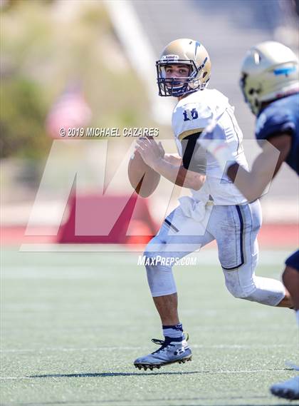 Thumbnail 1 in Notre Dame (SO) vs. Desert Vista (Honor Bowl) photogallery.