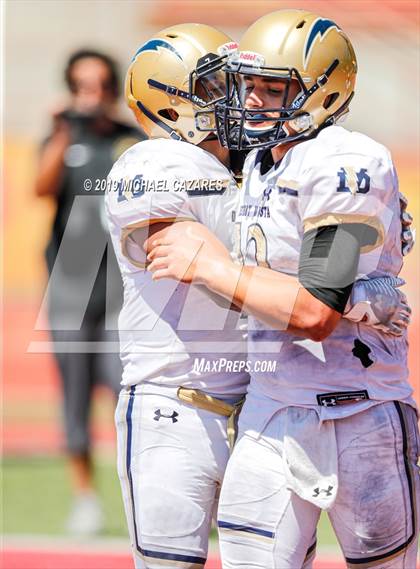 Thumbnail 2 in Notre Dame (SO) vs. Desert Vista (Honor Bowl) photogallery.