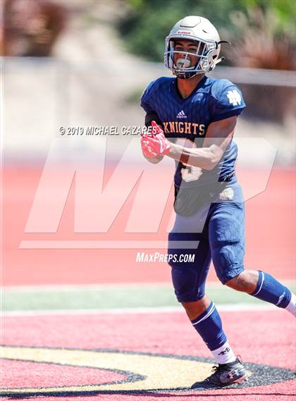 Thumbnail 1 in Notre Dame (SO) vs. Desert Vista (Honor Bowl) photogallery.