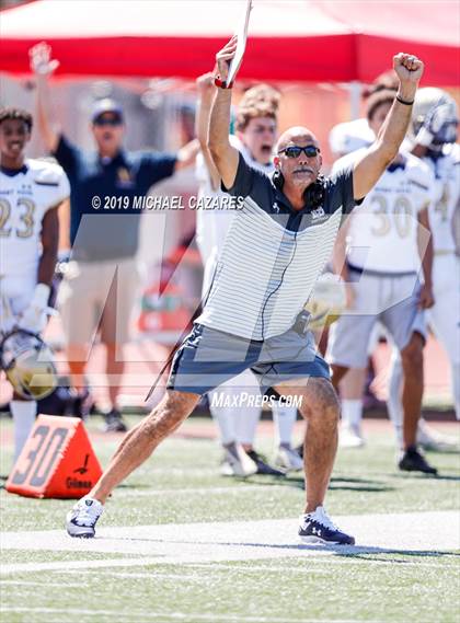 Thumbnail 1 in Notre Dame (SO) vs. Desert Vista (Honor Bowl) photogallery.