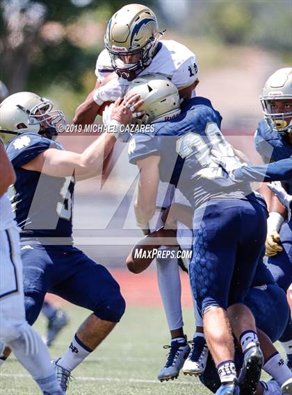 Thumbnail 1 in Notre Dame (SO) vs. Desert Vista (Honor Bowl) photogallery.