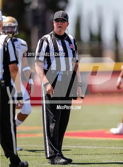 Thumbnail 3 in Notre Dame (SO) vs. Desert Vista (Honor Bowl) photogallery.
