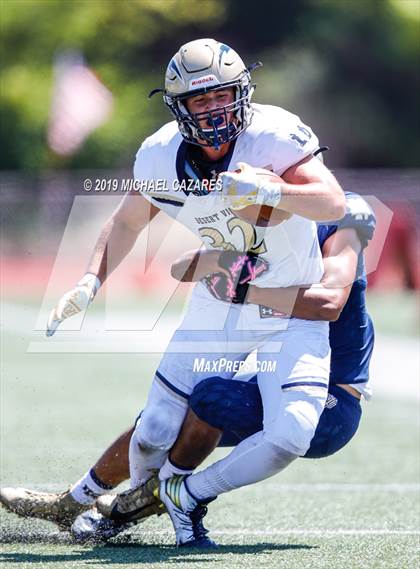Thumbnail 2 in Notre Dame (SO) vs. Desert Vista (Honor Bowl) photogallery.