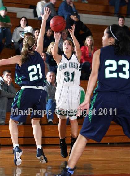Thumbnail 1 in ThunderRidge vs Pine Creek (Regis Holiday Classic) photogallery.