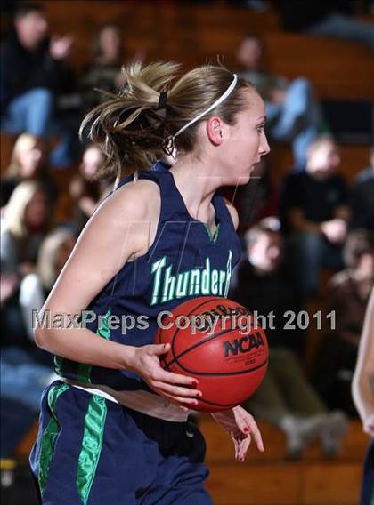 Thumbnail 2 in ThunderRidge vs Pine Creek (Regis Holiday Classic) photogallery.