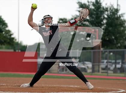 Thumbnail 1 in Midway vs Mansfield Legacy (UIL Regional Quarterfinal) photogallery.