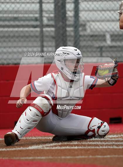 Thumbnail 2 in Midway vs Mansfield Legacy (UIL Regional Quarterfinal) photogallery.