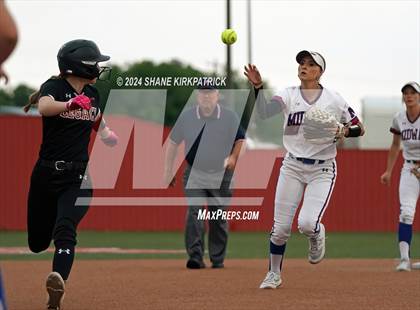 Thumbnail 3 in Midway vs Mansfield Legacy (UIL Regional Quarterfinal) photogallery.