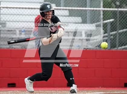 Thumbnail 1 in Midway vs Mansfield Legacy (UIL Regional Quarterfinal) photogallery.