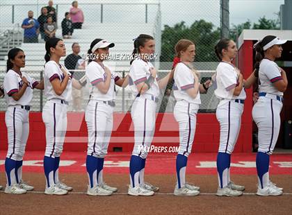 Thumbnail 1 in Midway vs Mansfield Legacy (UIL Regional Quarterfinal) photogallery.