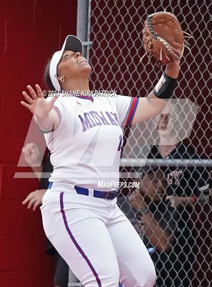 Thumbnail 3 in Midway vs Mansfield Legacy (UIL Regional Quarterfinal) photogallery.