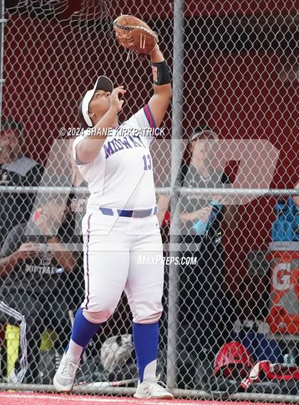 Thumbnail 1 in Midway vs Mansfield Legacy (UIL Regional Quarterfinal) photogallery.