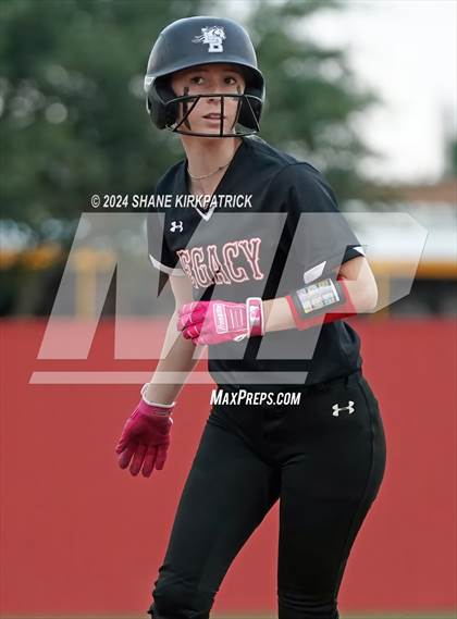 Thumbnail 3 in Midway vs Mansfield Legacy (UIL Regional Quarterfinal) photogallery.