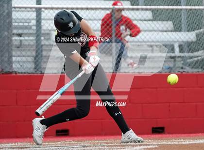 Thumbnail 3 in Midway vs Mansfield Legacy (UIL Regional Quarterfinal) photogallery.