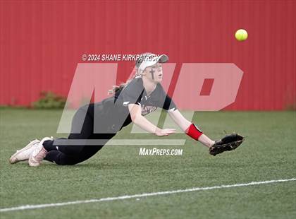 Thumbnail 3 in Midway vs Mansfield Legacy (UIL Regional Quarterfinal) photogallery.