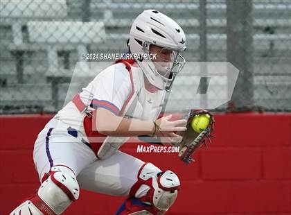 Thumbnail 3 in Midway vs Mansfield Legacy (UIL Regional Quarterfinal) photogallery.