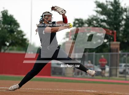 Thumbnail 3 in Midway vs Mansfield Legacy (UIL Regional Quarterfinal) photogallery.