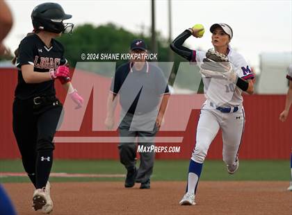 Thumbnail 1 in Midway vs Mansfield Legacy (UIL Regional Quarterfinal) photogallery.