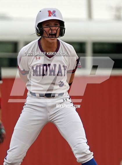 Thumbnail 3 in Midway vs Mansfield Legacy (UIL Regional Quarterfinal) photogallery.