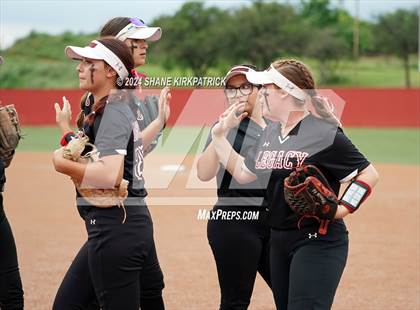 Thumbnail 3 in Midway vs Mansfield Legacy (UIL Regional Quarterfinal) photogallery.