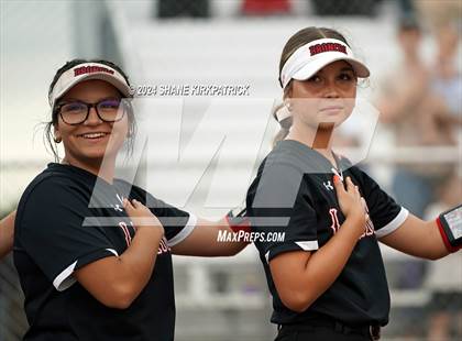 Thumbnail 3 in Midway vs Mansfield Legacy (UIL Regional Quarterfinal) photogallery.