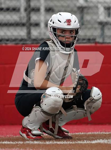 Thumbnail 2 in Midway vs Mansfield Legacy (UIL Regional Quarterfinal) photogallery.