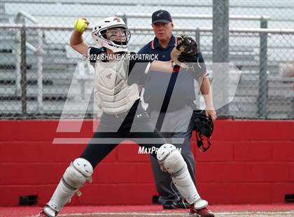 Thumbnail 2 in Midway vs Mansfield Legacy (UIL Regional Quarterfinal) photogallery.