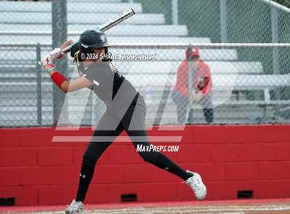 Thumbnail 3 in Midway vs Mansfield Legacy (UIL Regional Quarterfinal) photogallery.