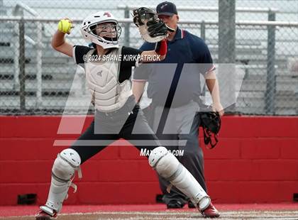 Thumbnail 1 in Midway vs Mansfield Legacy (UIL Regional Quarterfinal) photogallery.