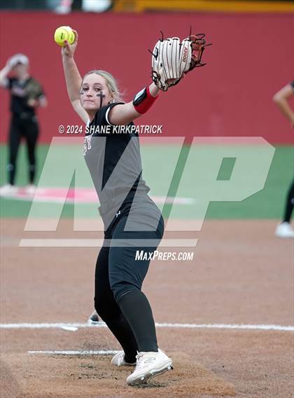 Thumbnail 2 in Midway vs Mansfield Legacy (UIL Regional Quarterfinal) photogallery.