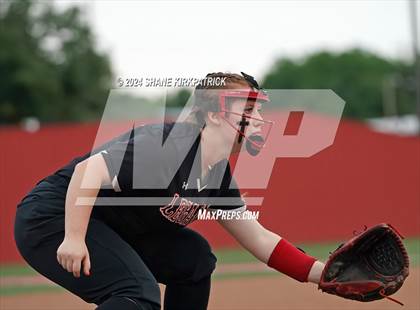 Thumbnail 3 in Midway vs Mansfield Legacy (UIL Regional Quarterfinal) photogallery.