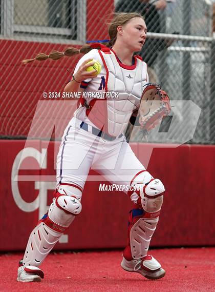 Thumbnail 2 in Midway vs Mansfield Legacy (UIL Regional Quarterfinal) photogallery.