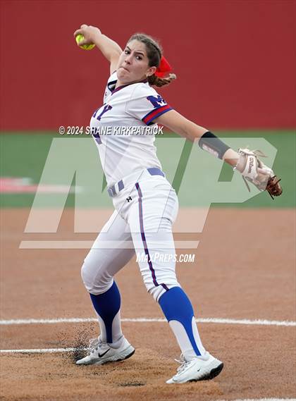 Thumbnail 3 in Midway vs Mansfield Legacy (UIL Regional Quarterfinal) photogallery.