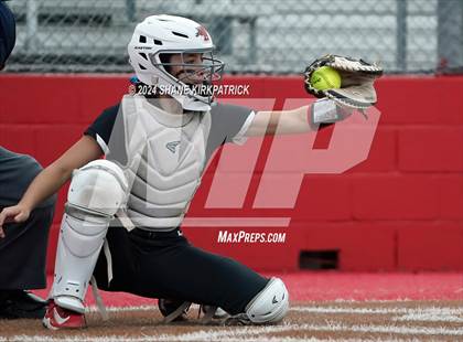 Thumbnail 1 in Midway vs Mansfield Legacy (UIL Regional Quarterfinal) photogallery.