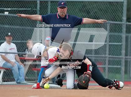 Thumbnail 3 in Midway vs Mansfield Legacy (UIL Regional Quarterfinal) photogallery.