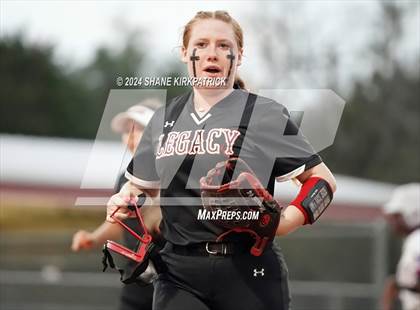 Thumbnail 2 in Midway vs Mansfield Legacy (UIL Regional Quarterfinal) photogallery.