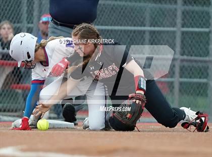 Thumbnail 2 in Midway vs Mansfield Legacy (UIL Regional Quarterfinal) photogallery.