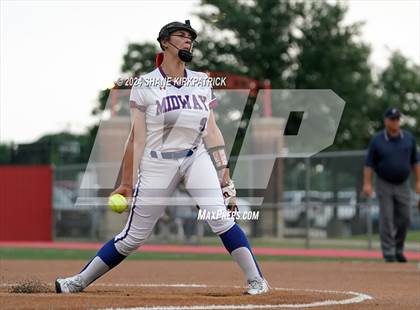 Thumbnail 1 in Midway vs Mansfield Legacy (UIL Regional Quarterfinal) photogallery.