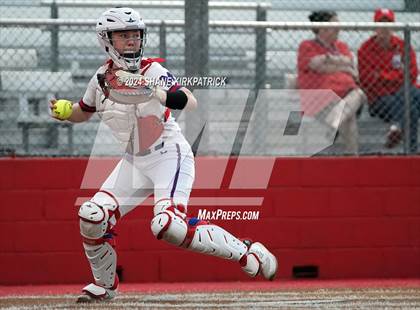 Thumbnail 1 in Midway vs Mansfield Legacy (UIL Regional Quarterfinal) photogallery.