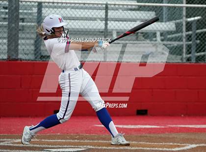 Thumbnail 1 in Midway vs Mansfield Legacy (UIL Regional Quarterfinal) photogallery.