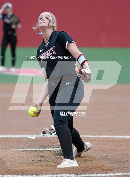 Thumbnail 2 in Midway vs Mansfield Legacy (UIL Regional Quarterfinal) photogallery.