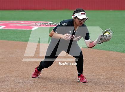 Thumbnail 2 in Midway vs Mansfield Legacy (UIL Regional Quarterfinal) photogallery.