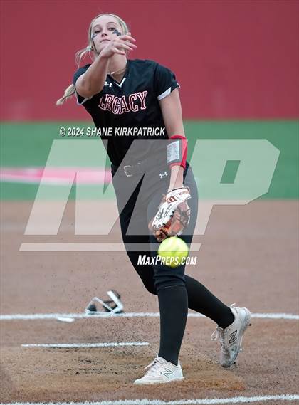 Thumbnail 3 in Midway vs Mansfield Legacy (UIL Regional Quarterfinal) photogallery.