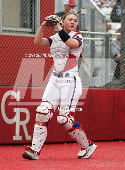 Thumbnail 1 in Midway vs Mansfield Legacy (UIL Regional Quarterfinal) photogallery.