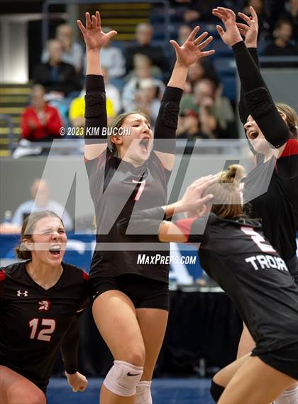 Thumbnail 3 in Forest Park vs. Leland (MHSAA Division 4 Semifinal) photogallery.