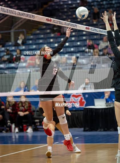 Thumbnail 3 in Forest Park vs. Leland (MHSAA Division 4 Semifinal) photogallery.