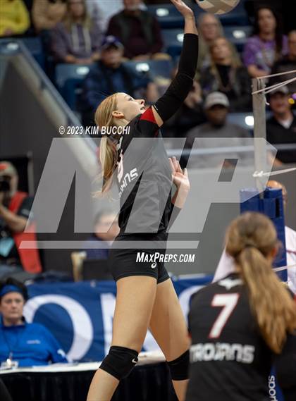 Thumbnail 3 in Forest Park vs. Leland (MHSAA Division 4 Semifinal) photogallery.